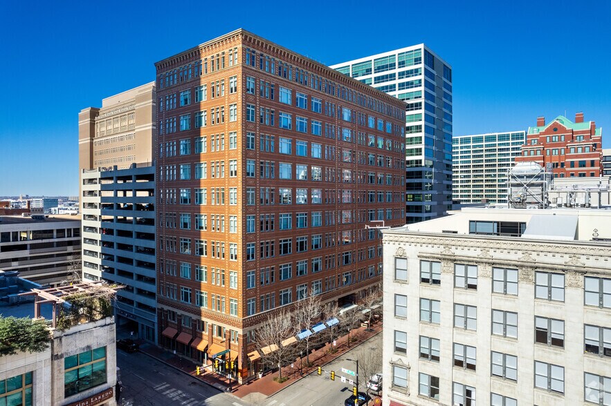 420 Throckmorton St, Fort Worth, TX 76102 The Chase Bank Building