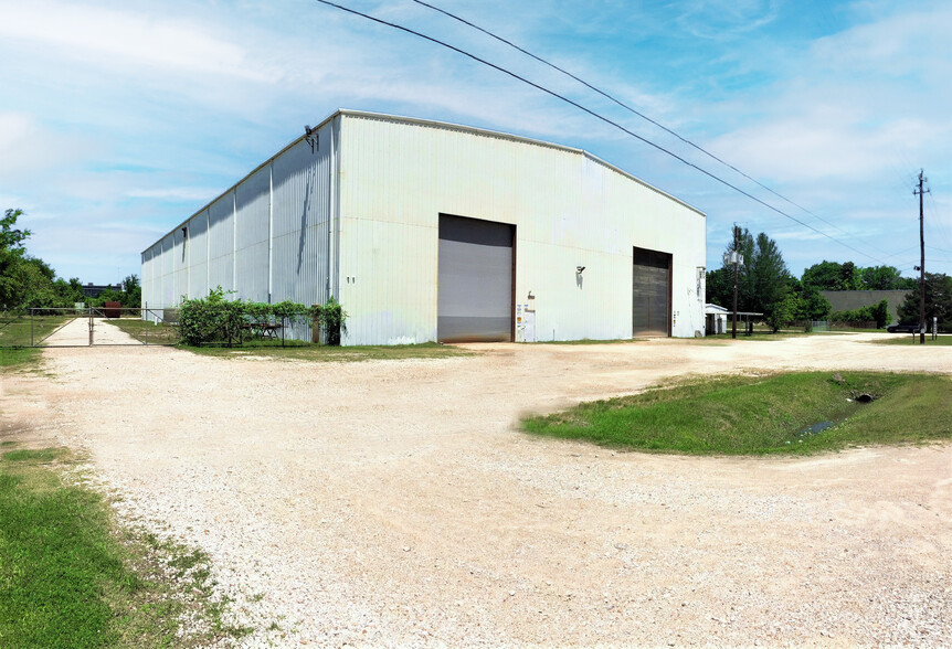 7020 Cotton Dr, Houston, TX for lease - Building Photo - Image 1 of 6