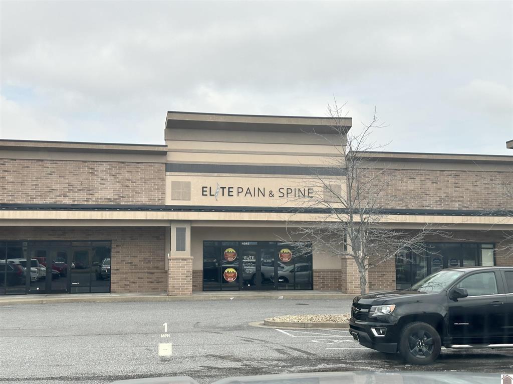 4645 Village Square Dr, Paducah, KY for lease Building Photo- Image 1 of 17