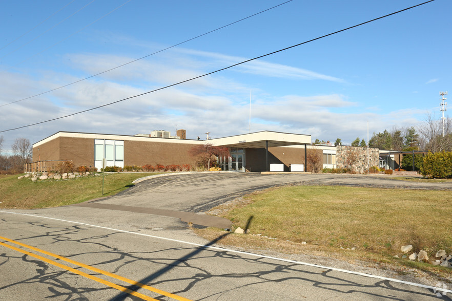 7280 S State Rd, Goodrich, MI for sale - Primary Photo - Image 1 of 1