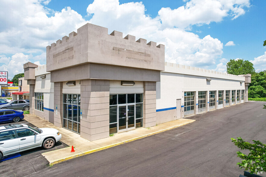 7918 N Tryon St, Charlotte, NC for sale - Building Photo - Image 1 of 1