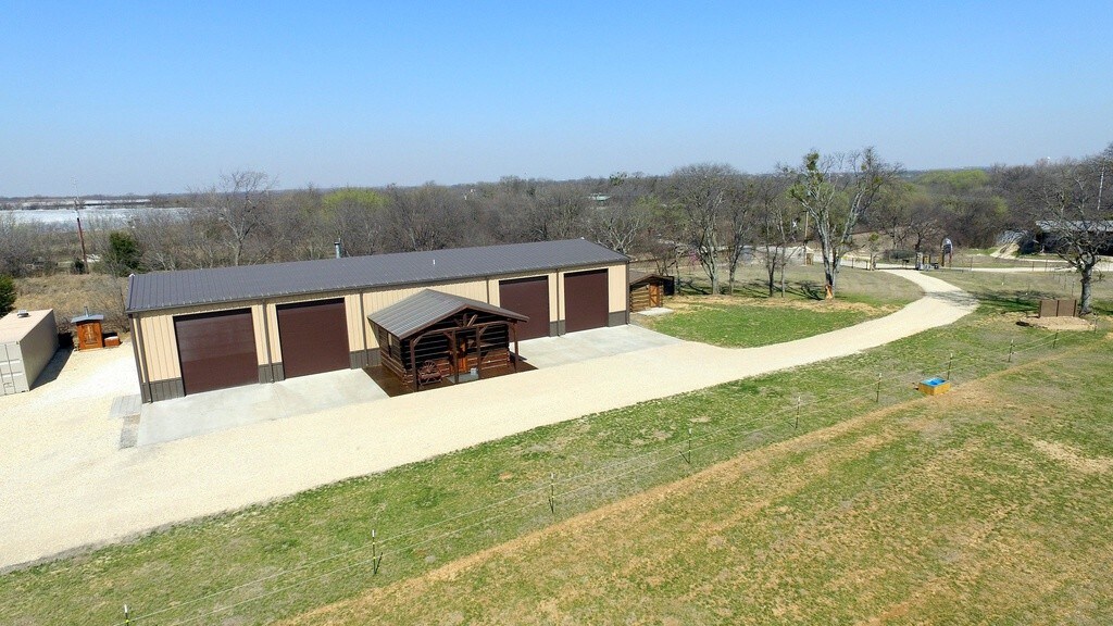 2210 Hoffpauer Way, Sanger, TX for sale Primary Photo- Image 1 of 1