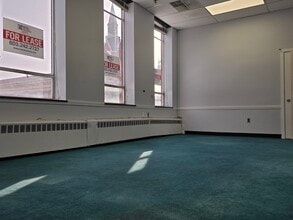 127-137 Main St, Nashua, NH for lease Interior Photo- Image 1 of 13