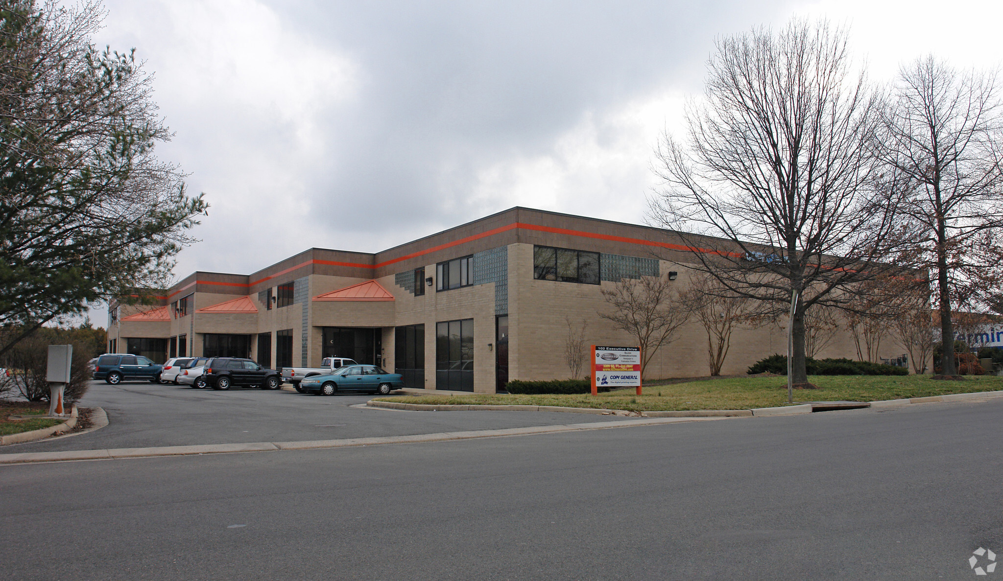 102 Executive Dr, Sterling, VA for sale Primary Photo- Image 1 of 1