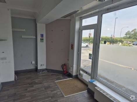 1 Pallance Rd, Cowes for sale - Building Photo - Image 2 of 3