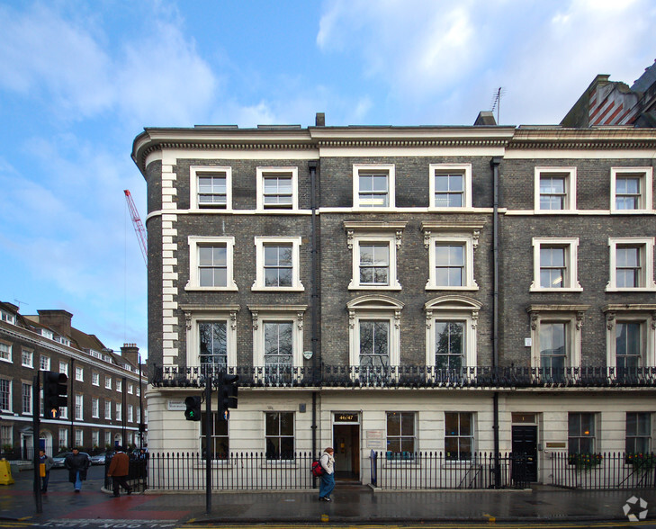 46-47 Bloomsbury Sq, London for lease - Building Photo - Image 2 of 3