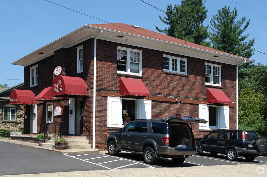 555 Merrimon Ave, Asheville, NC 28804