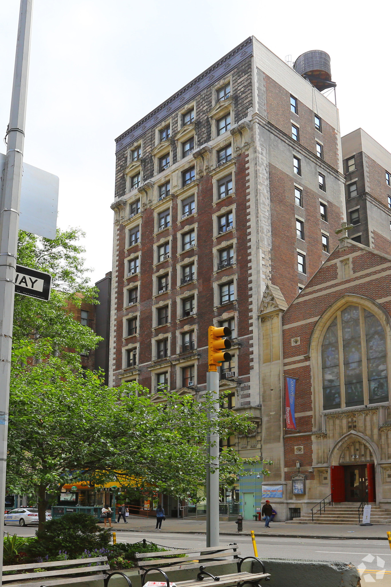 210 W 94th St, New York, NY for sale Primary Photo- Image 1 of 1