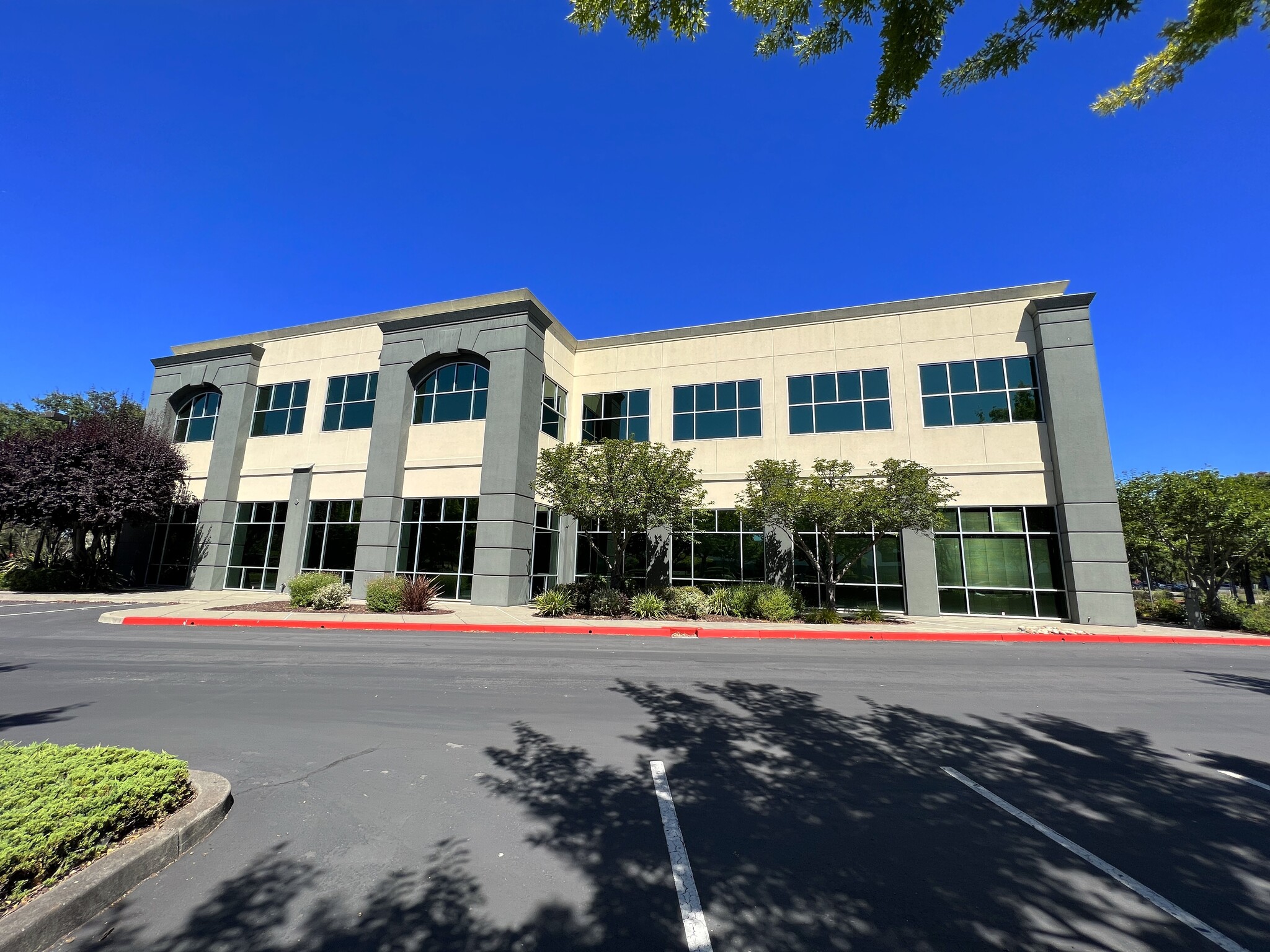 1670 Corporate Cir, Petaluma, CA for lease Building Photo- Image 1 of 18