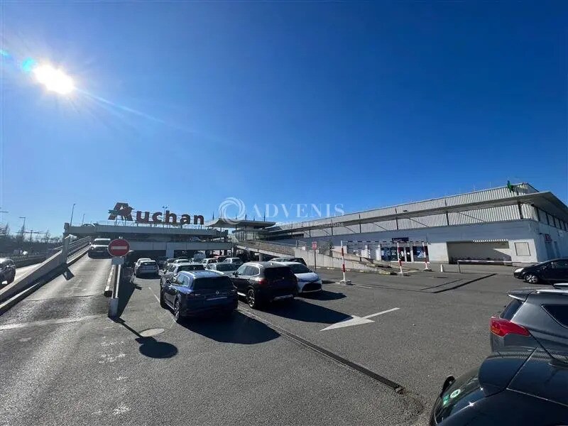 Retail in Olivet for lease Building Photo- Image 1 of 4