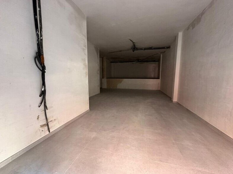 Retail in Alzira for sale - Building Photo - Image 2 of 3