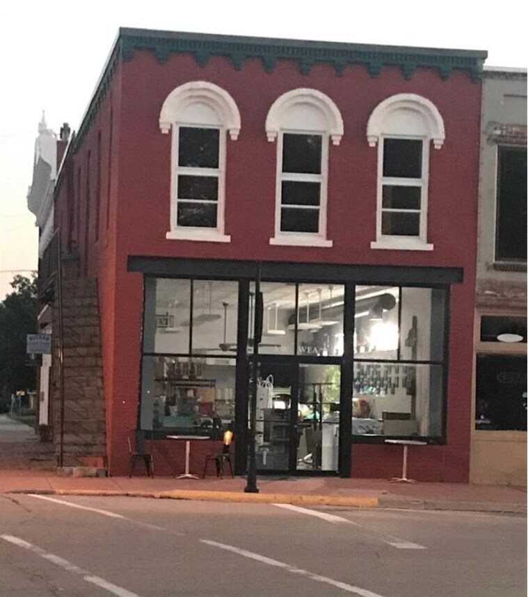 3 W Wea St, Paola, KS 66071