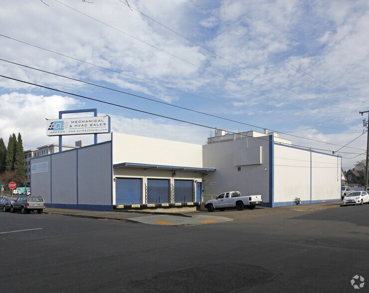 1500 NE Sandy Blvd, Portland, OR for lease - Building Photo - Image 2 of 3