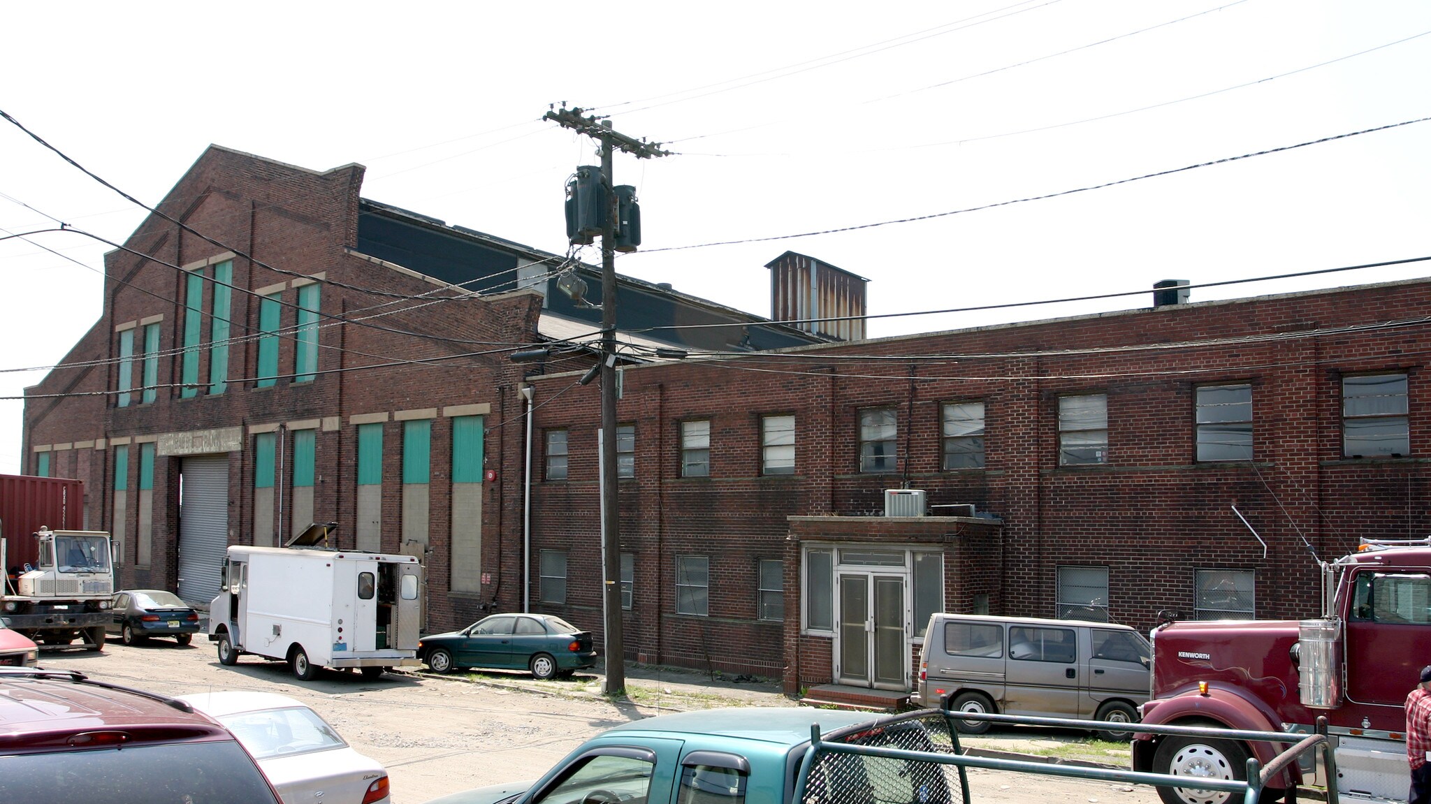 104 E Peddie St, Newark, NJ for sale Primary Photo- Image 1 of 1