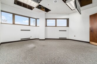 68 W Church St, Newark, OH for lease Building Photo- Image 2 of 4