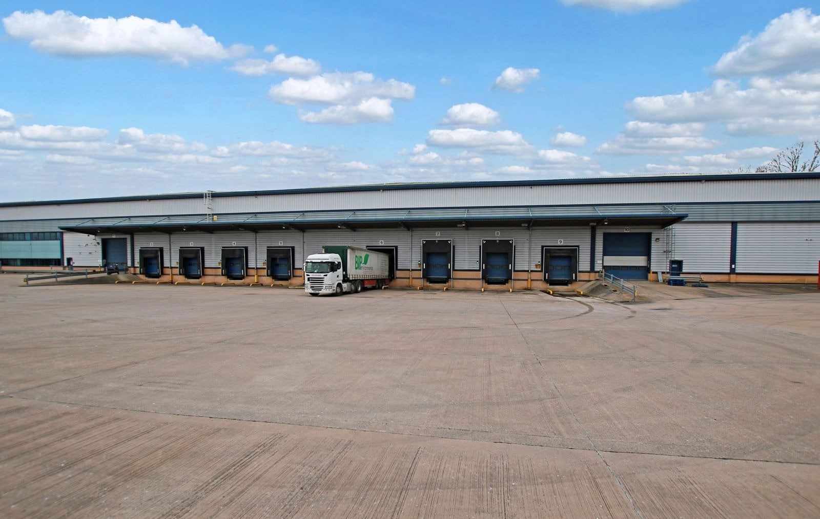 Middle Field Rd, Silkstone for lease Building Photo- Image 1 of 5