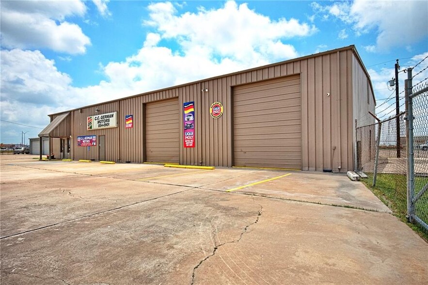 1157 S Padre Island Dr, Corpus Christi, TX for sale - Building Photo - Image 1 of 8