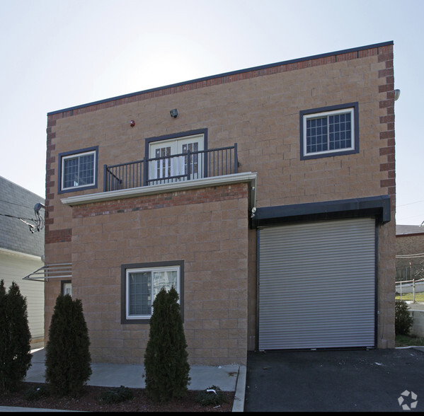 19 E Centre St, Nutley, NJ for lease - Building Photo - Image 3 of 12