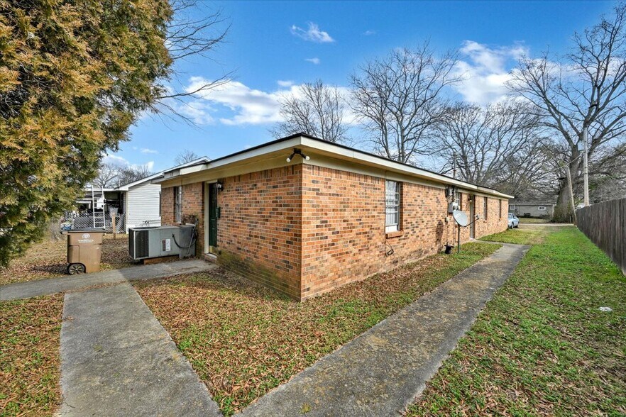 410 11th Ave SW, Decatur, AL for sale - Primary Photo - Image 1 of 10