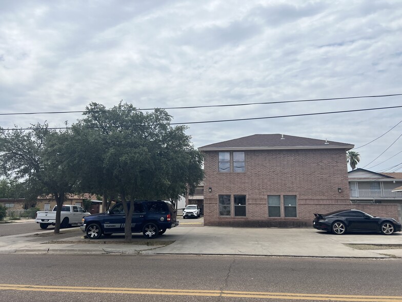 1319 Corpus Christi St, Laredo, TX for sale - Primary Photo - Image 1 of 18