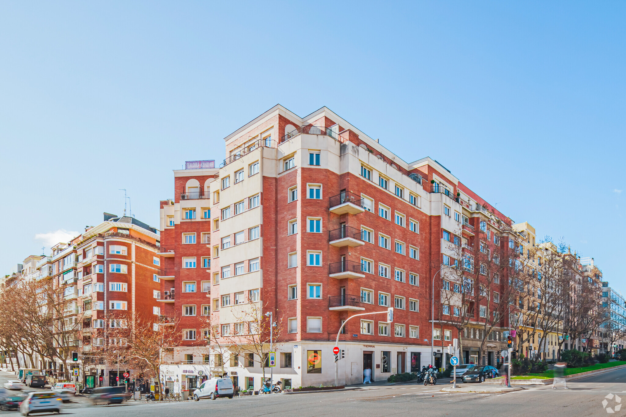 Calle Serrano 93, Madrid, Madrid for lease Primary Photo- Image 1 of 4