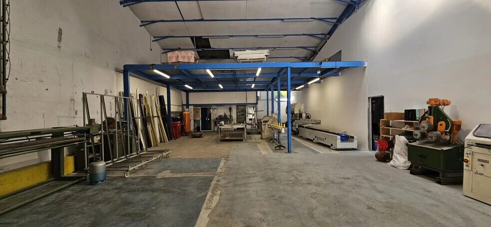 Industrial in La Trinité for sale - Interior Photo - Image 2 of 9