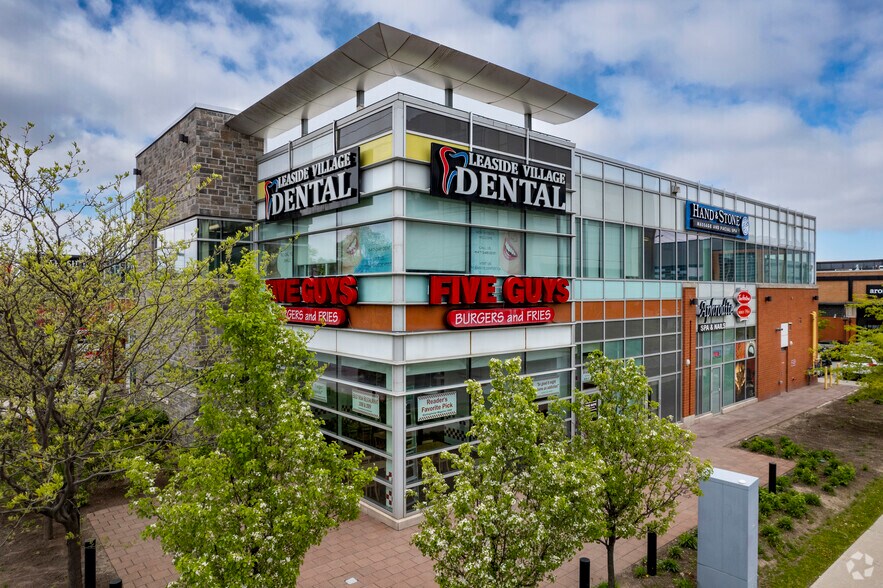 85-99 Laird Dr, Toronto, ON for sale - Primary Photo - Image 1 of 1