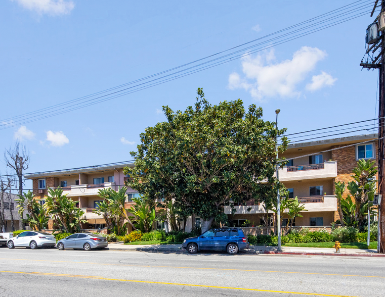 14833 Magnolia Blvd, Sherman Oaks, CA for sale - Building Photo - Image 3 of 52