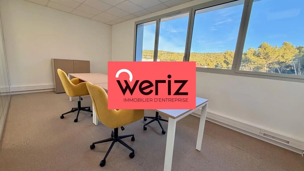 Office in Cassis for lease - Interior Photo - Image 2 of 5