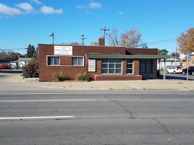 4006 Fort St, Lincoln Park, MI for sale - Building Photo - Image 1 of 1