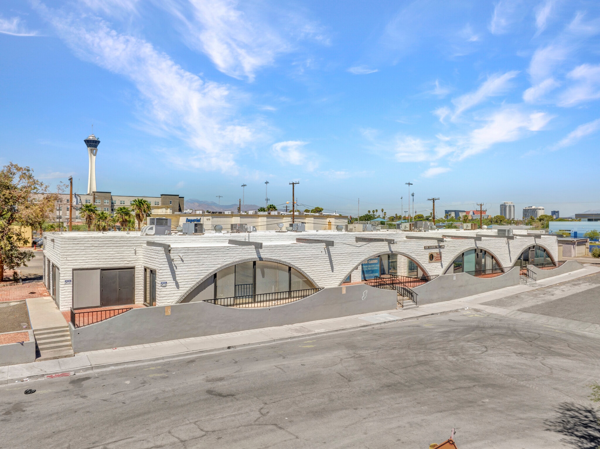 1120 Almond Tree Ln, Las Vegas, NV for sale Building Photo- Image 1 of 12