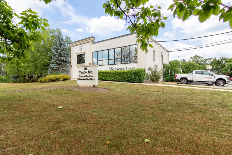 18 Microlab Rd, Livingston, NJ for lease - Building Photo - Image 3 of 27