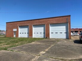 5819 Courtesy Ln, Shreveport LA - Warehouse