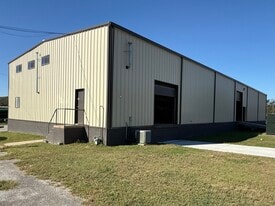 7250 SQ FT WAREHOUSE - HARTSVILLE TN - Warehouse