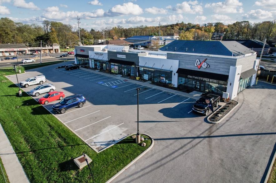 9 S Main St, Munroe Falls, OH for lease - Building Photo - Image 1 of 4