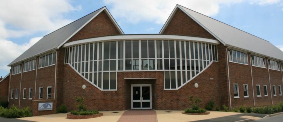 Brading Rd, Ryde for lease - Building Photo - Image 1 of 2