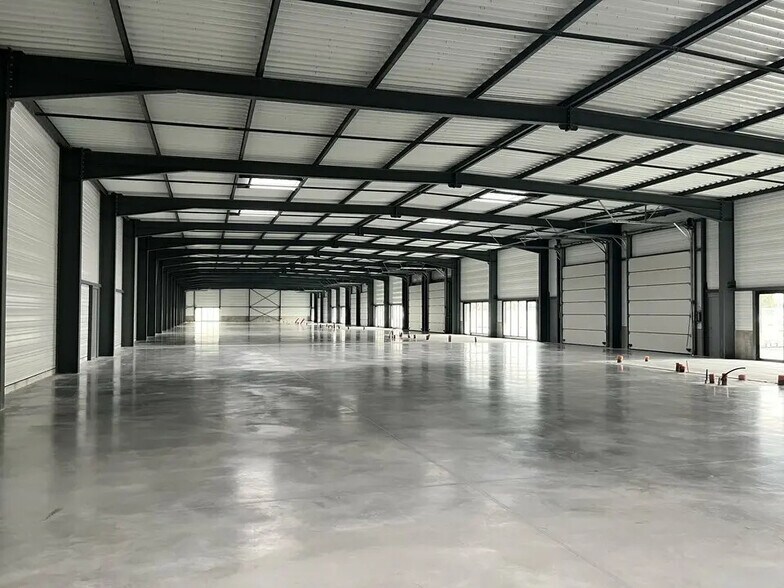 Flex in Schweighouse-sur-Moder for lease - Building Photo - Image 2 of 8