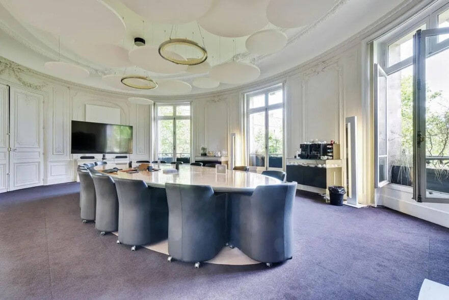 134 Boulevard Haussmann, Paris for lease - Building Photo - Image 3 of 14