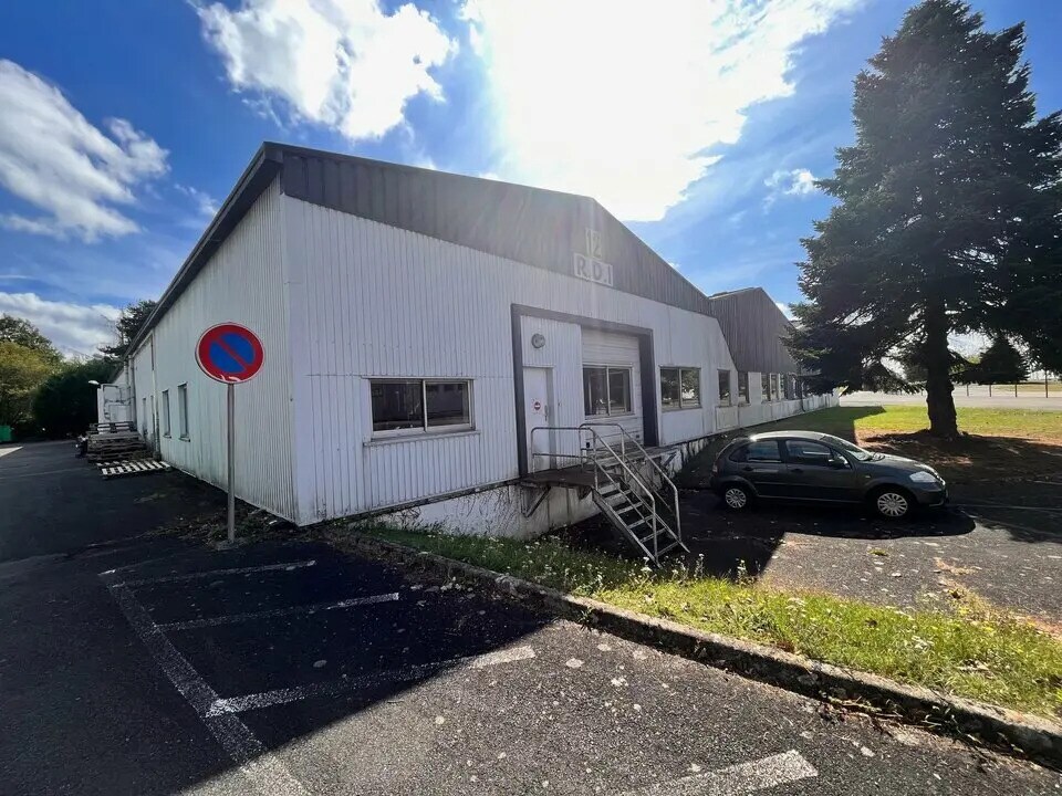 Office in Cholet for lease Building Photo- Image 1 of 6