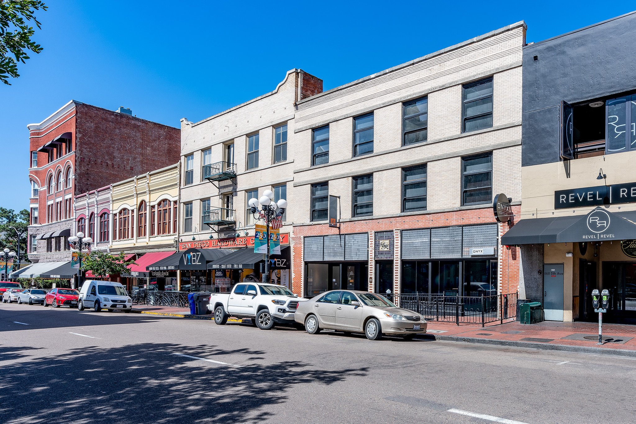 852-860 5th Ave, San Diego, CA for lease Building Photo- Image 1 of 8