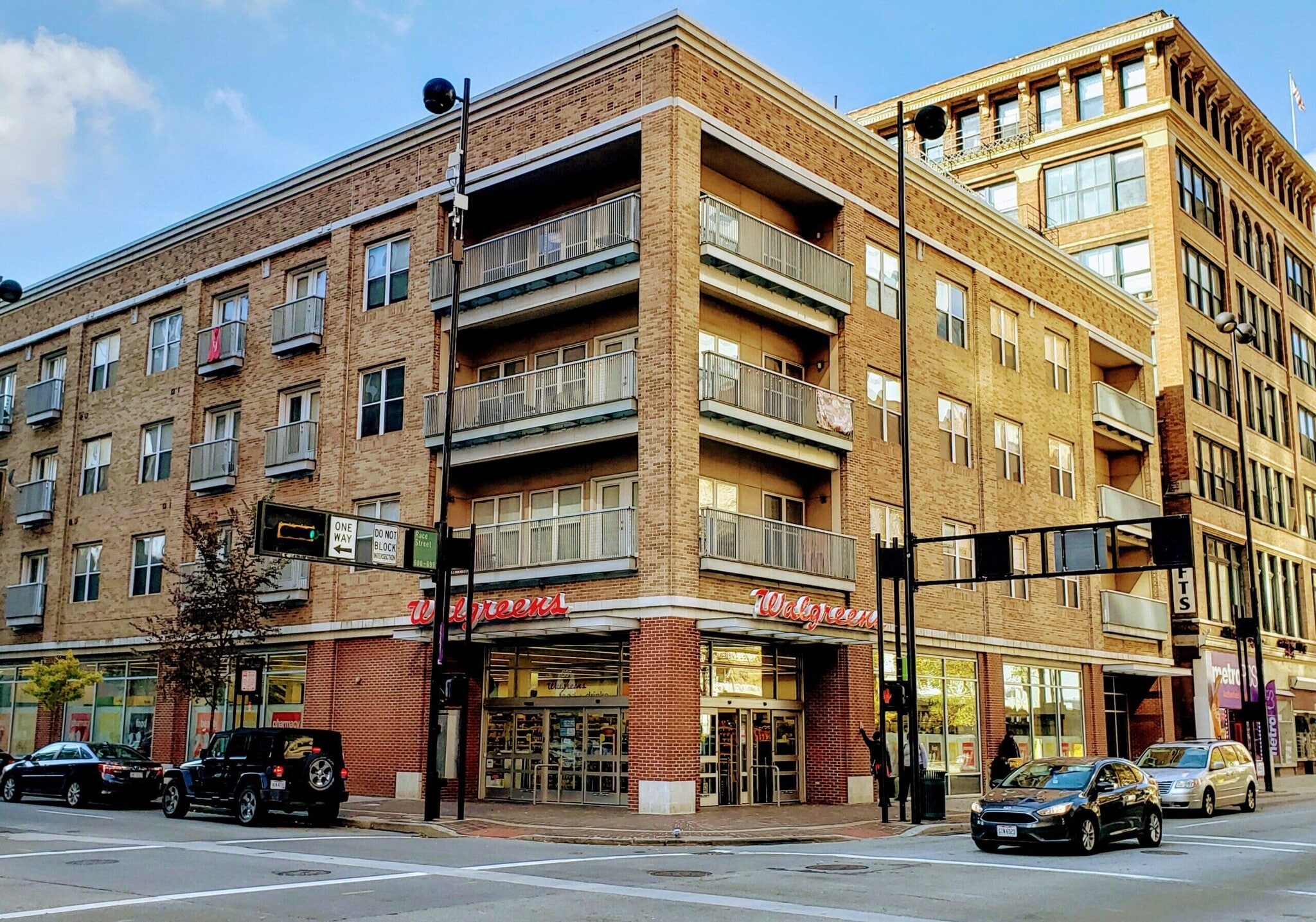 605 Race St, Cincinnati, OH for lease Primary Photo- Image 1 of 2