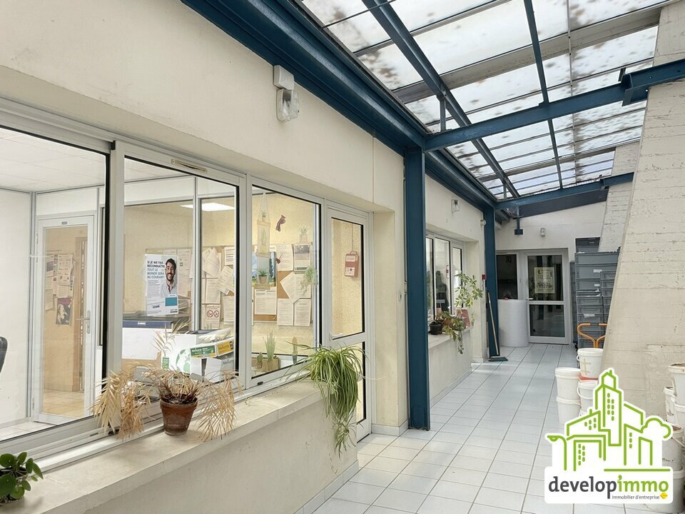 Office in Caen for sale Building Photo- Image 1 of 14