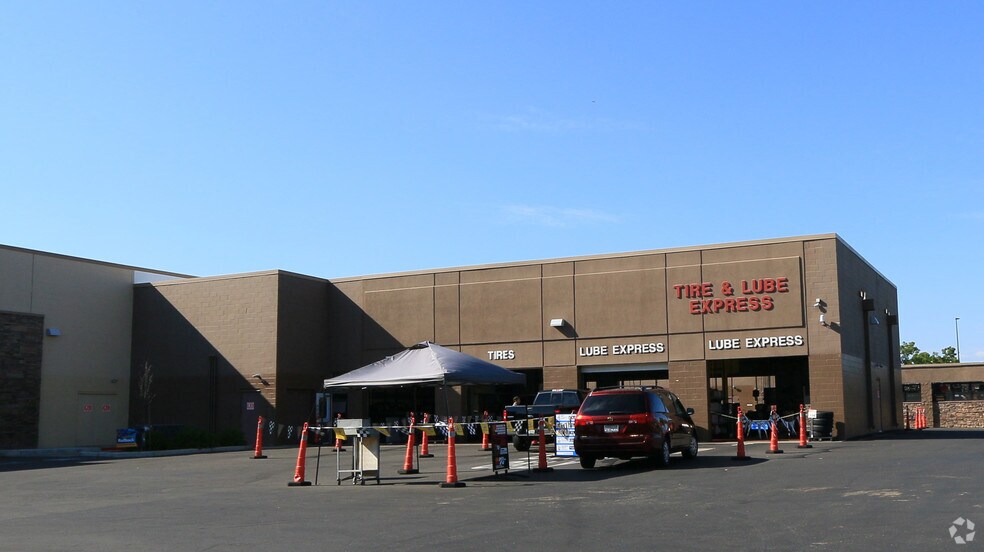 10021020 Riley St, Folsom, CA 95630 Walmart Central Shopping Center