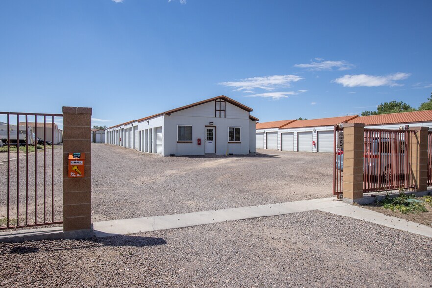 207 E Prosser Rd, Cheyenne, WY for sale - Building Photo - Image 2 of 9