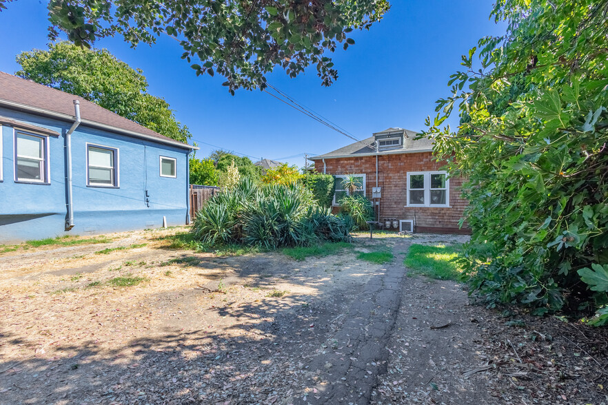 969 54th St, Oakland, CA for sale - Primary Photo - Image 1 of 34