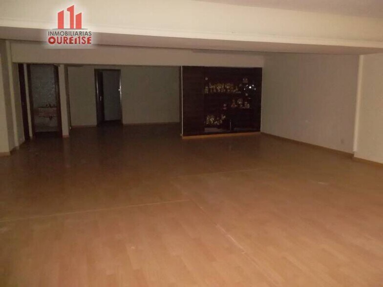Office in Ourense, Orense for lease - Building Photo - Image 3 of 8