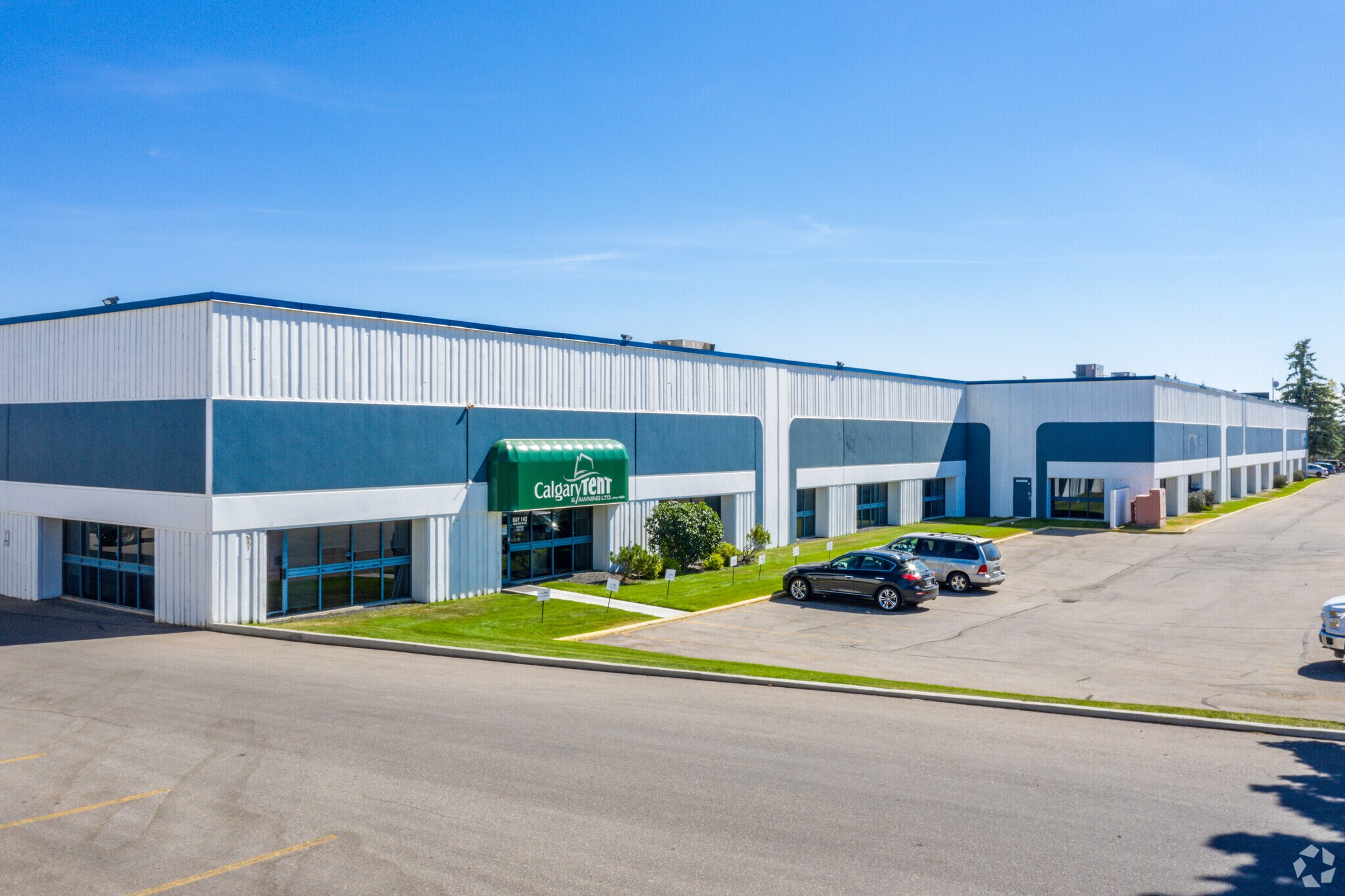 1220 28th St NE, Calgary, AB for sale Primary Photo- Image 1 of 1