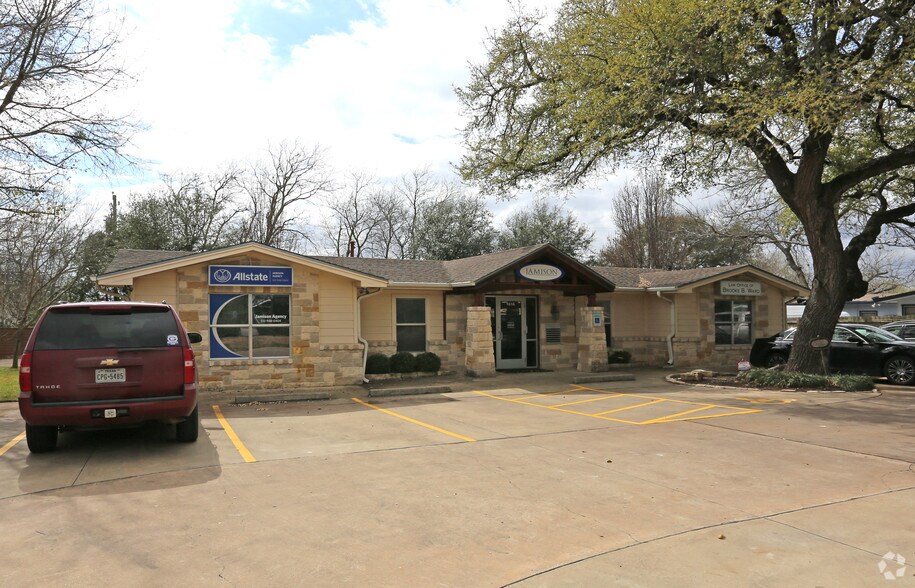 1616 Williams Dr, Georgetown, TX for sale - Primary Photo - Image 1 of 1