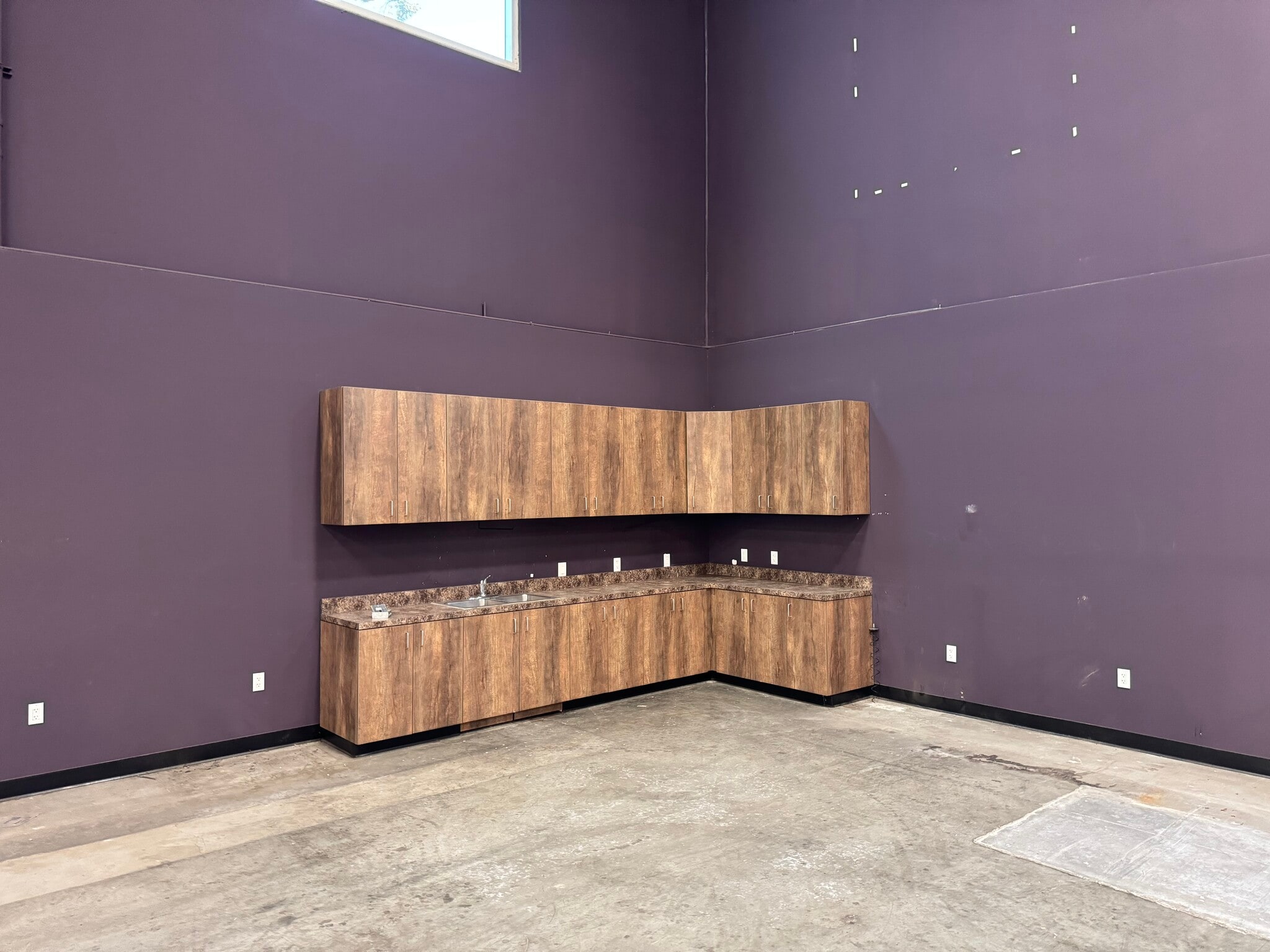 21010 S Figueroa St, Carson, CA for sale Interior Photo- Image 1 of 16