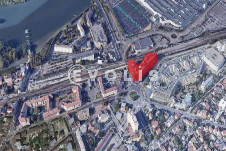 1-3 Boulevard De L'Europe, Poissy for lease - Building Photo - Image 2 of 6